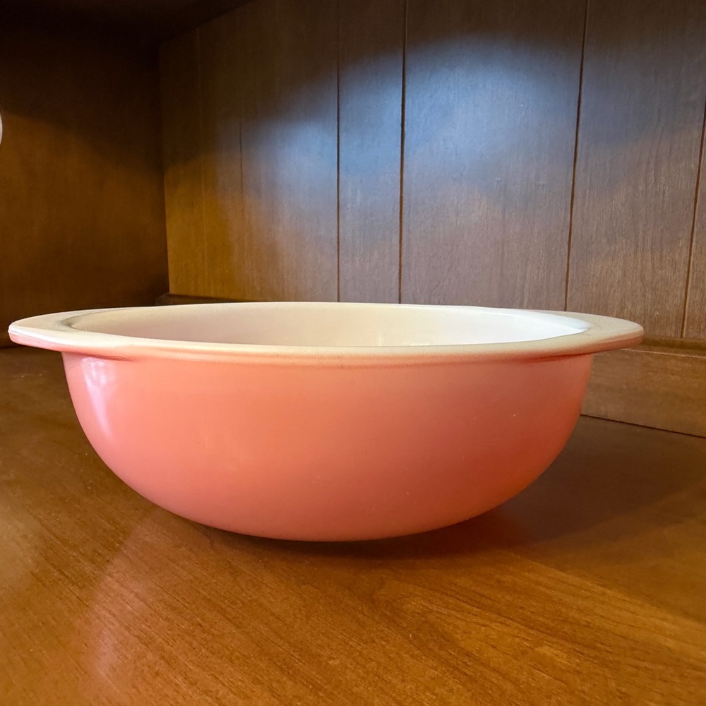 Pyrex Pink Enamel Bowl 023 1.5q w Lid